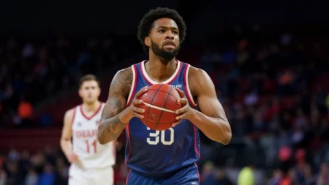 West vs. Eas An In-depth Analysis of Player Stats in the Ultimate Basketball Showdown west vs east match player stats